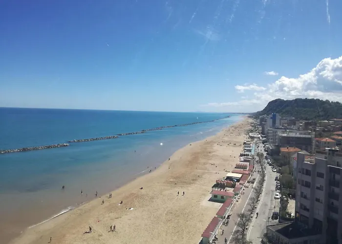Fronte Mare Пезаро